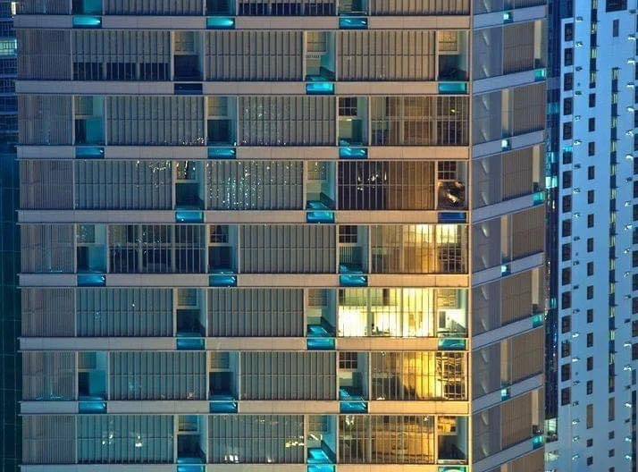 Jomkitamy's tweet photo. Homestay pertama di KL yang setiap rumah ade private pool! 😍 #Jomkita

Ada 94 unit rumah dan 95 unit pool wehh pool utama paling besar 

Yang lagi menari view KLCC lagi sebab betul betul tengah KL

Lokasi 📍: One KL, KLCC https://t.co/QfeYcA4oRE