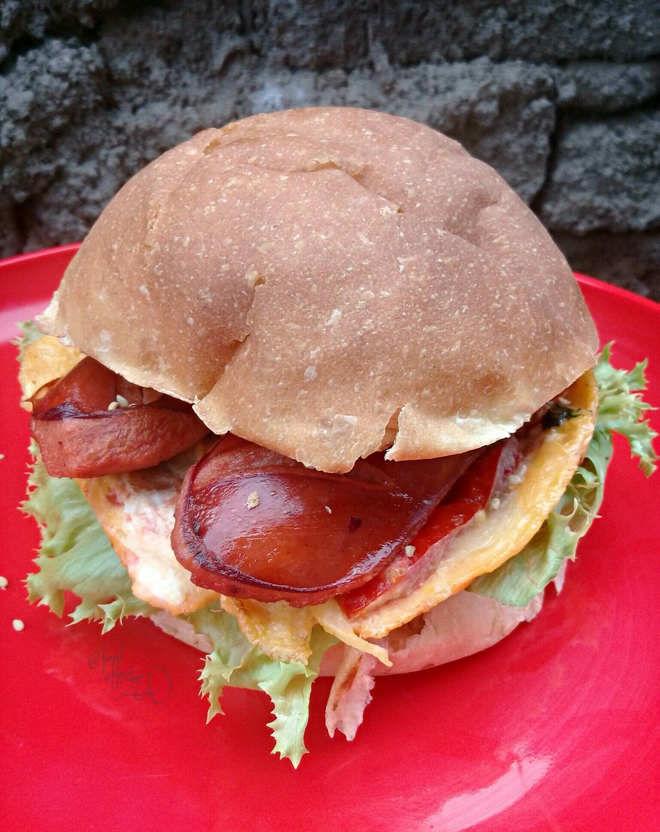 foodaffairZW's tweet photo. When we were kids can't believe saying "handina kuguta" zvaitukisa or kutorovesa. 😂 

Anyway we here for you kana usina kuguta. 😉😁 Call, sms or WA 0773973693
#SandwichesAreForWhenever 
#ItsAFoodAffair 
#Food 
#Foodies 
#SecureTheBox https://t.co/6LTYMezTLR