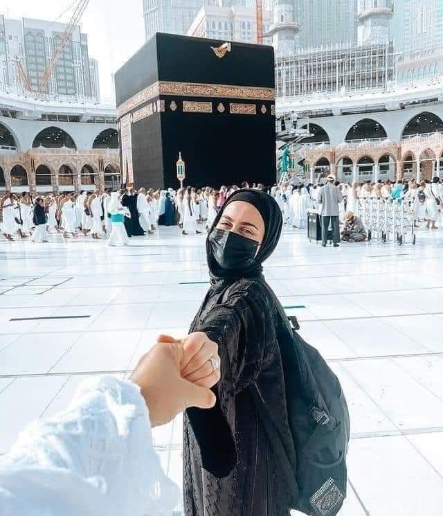 4/4/1444 

"اللهم هذه اللحظة مع من نحب ."♥️