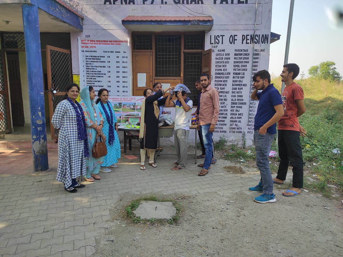 diosamba1's tweet photo. #Back2Village4
Distribution of #SportsKits among youths of Panchayat #Patli in Bari Brahmana by visiting officer Ms. Kusum Badyal under Back to Village Programme.
@diprjk
@OfficeOfLGJandK
@kansalrohit69
@PIBSrinagar https://t.co/gmen6ldSO9