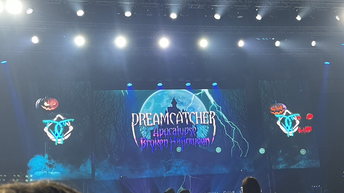 HxC_BlackMurder's tweet photo. 드림캐쳐 단독공연 ‘Apocalypse: Broken Halloween’ 시작 대기 중… #드림캐쳐 #Dreamcatcher #Apocalypse_BrokenHalloween #KBS아레나 #KBSArena #서울 #Seoul https://t.co/BlMWFJy0d7