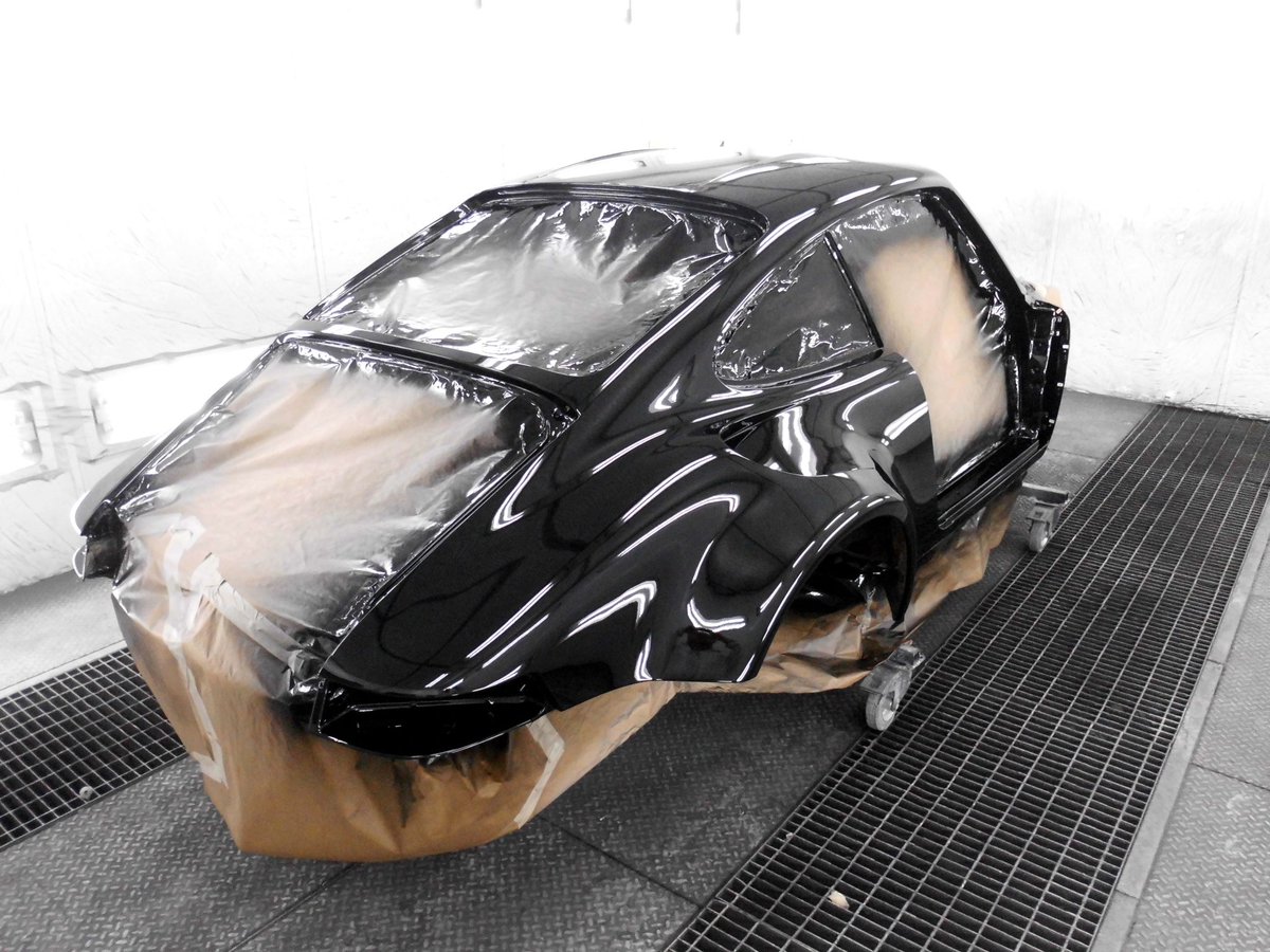 POGEARACING's tweet photo. Body work on our Porsche based 964 project is almost finished. https://t.co/2K02k9jw9Q