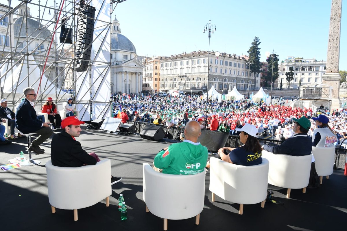 cislfp's tweet photo. 𝗦𝗔𝗡𝗜𝗧𝗔’, 𝗦𝗘 𝗡𝗢𝗡 𝗟𝗔 𝗖𝗨𝗥𝗜 𝗡𝗢𝗡 𝗧𝗜 𝗖𝗨𝗥𝗔! Finisce la prima parte della mobilitazione con gli interventi delle lavoratrici, dei lavoratori e dei professionisti, tra i cui i nostri delegati Tommaso e Andrea 💚Ora concludono i Segretari Generali!#CuriamoLaSanità https://t.co/xKkinJFM9H