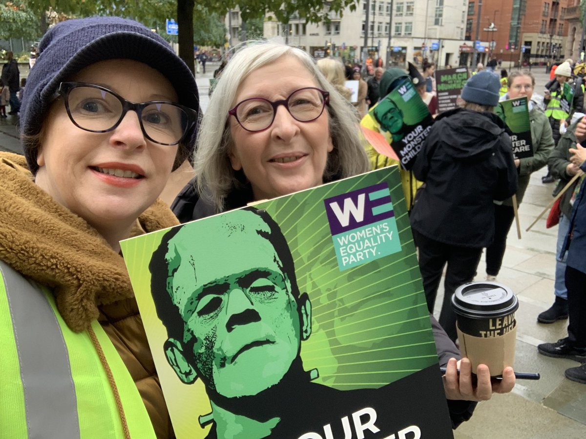 CMBoggiano's tweet photo. @PregnantScrewed #Manchester @Joeli_Brearley @wepmanchester https://t.co/MgkDlffJuh