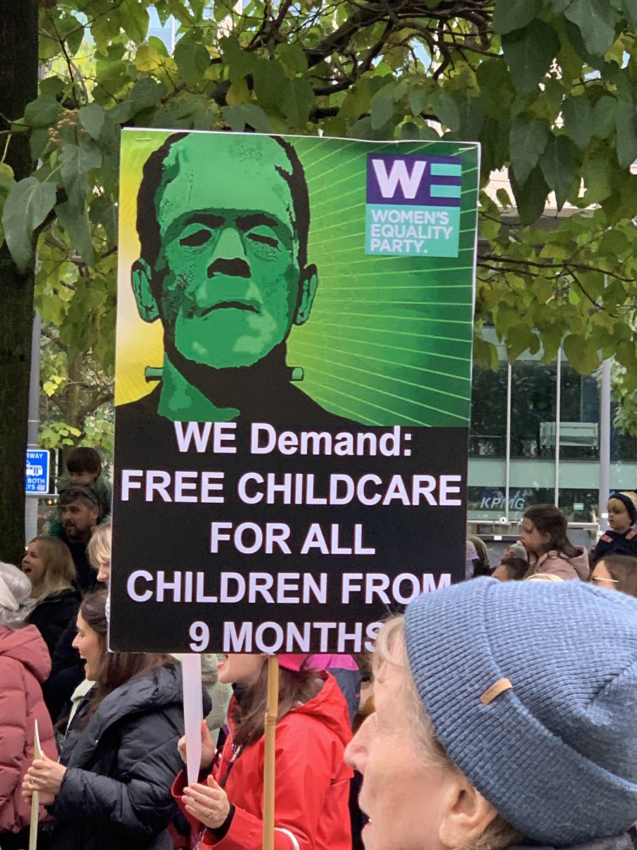 CMBoggiano's tweet photo. @PregnantScrewed #Manchester @Joeli_Brearley @wepmanchester https://t.co/MgkDlffJuh