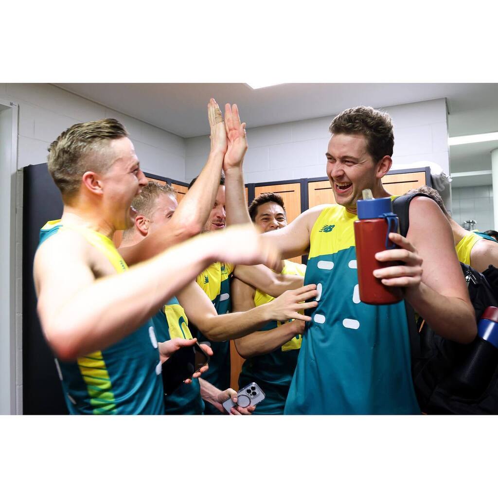 jeromegillbard's tweet photo. Memories of moments cherished forever with some special humans 
.
📸: @clusterpix_photography 
.
#ammna #netball #mensnetball #transtasmancup #australia #newzealand https://t.co/YwzrqoXIv5 https://t.co/zG9KBWXHaX