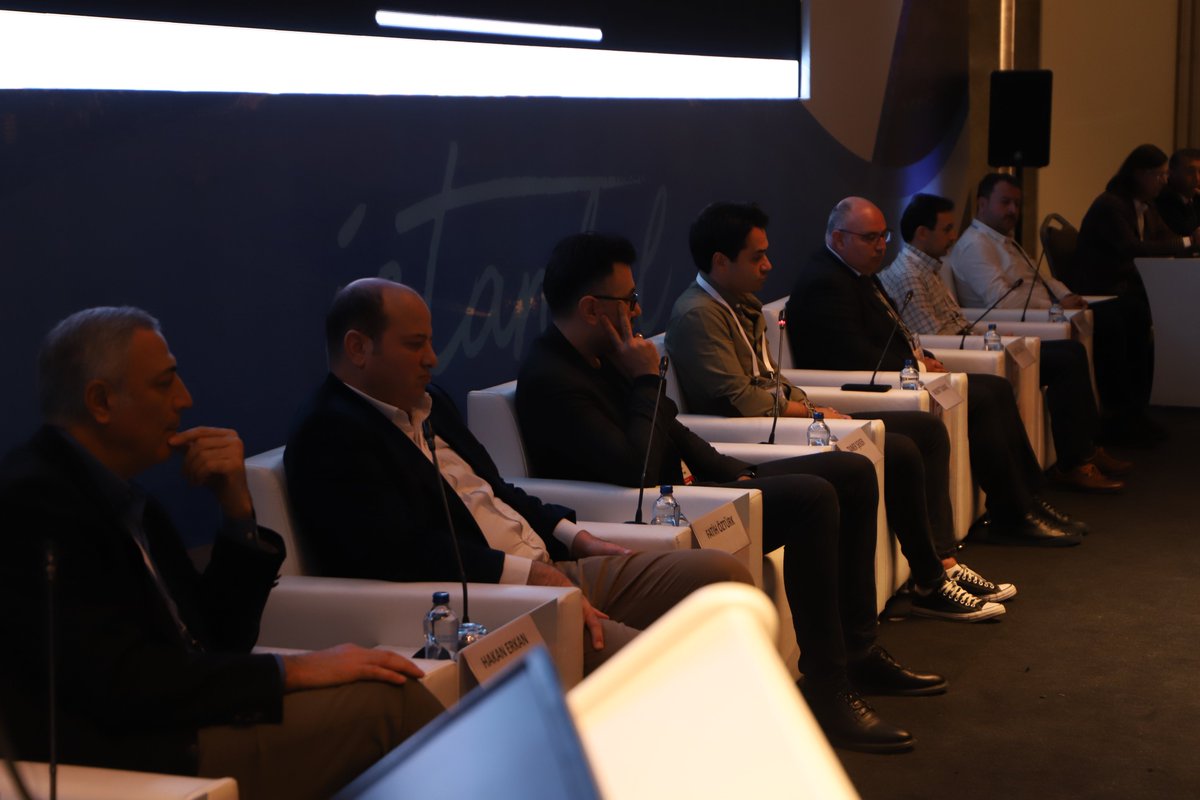 ctoessentials's tweet photo. October 29, Saturday 

Live Case 19/20  

@ogoktekin

#ctoessentials #cardiology #kardiyoloji #congress #medical #istanbul https://t.co/LilISavezK