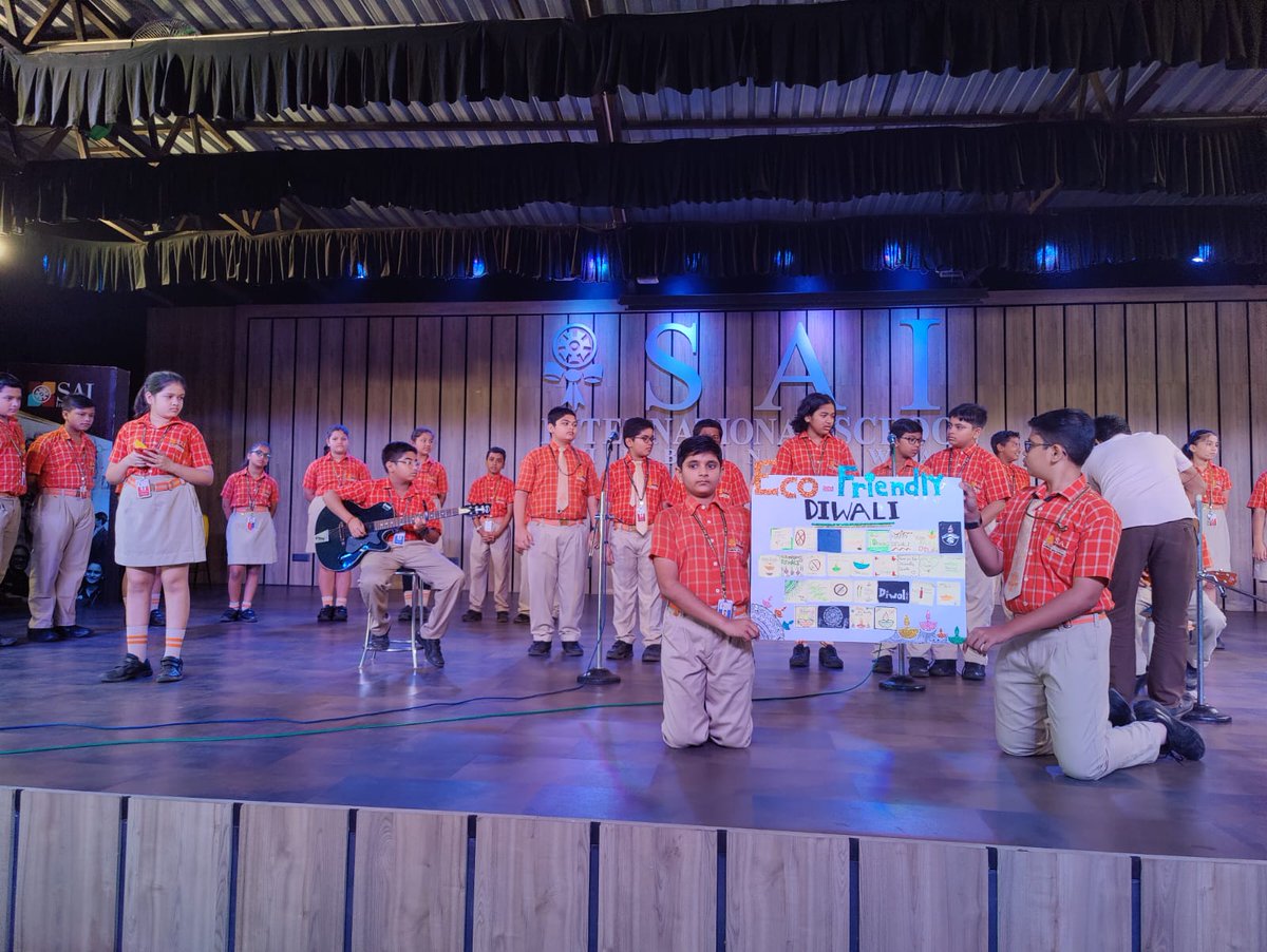 SAI_Edu_In's tweet photo. SAIoneers of Class VI conducted a musical skit to generate awareness about eco-friendly Diwali amidst their peers in the morning assembly conducted on October 28, 2022. 
#MorningAssembly
#GeneratingAwareness
#Creativity https://t.co/Fi7G15HCMk