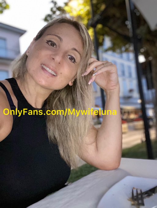 Sereno sabato a tutti😘 👉 https://t.co/LqR8Q2IBF1 👈 #mywifeluna 🎥💯 https://t.co/bsjGQPEFnK<a href="/tag/mywifeluna"class="tags"><span>#mywifeluna</span></a>