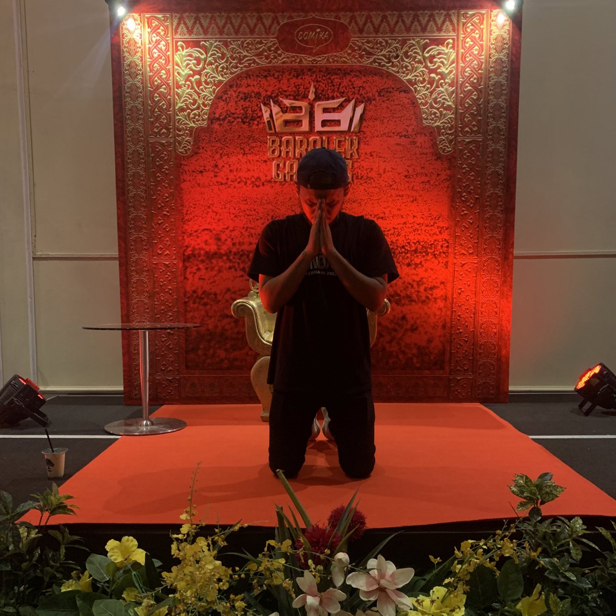 Oo inyiak nan basumayam digunuang nango, tolonglah anak kamanakan kamalawak salam jo sambah denai barikan, ka nan kuaso denai mamohon ampun 🙏🏽🙏🏽🙏🏽

Bismillah #BaralekGadangPKU