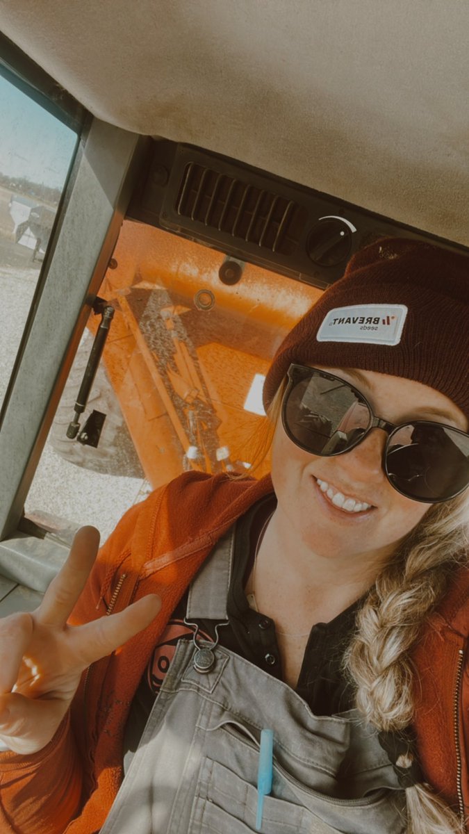 Amanda O'Connell tweet media