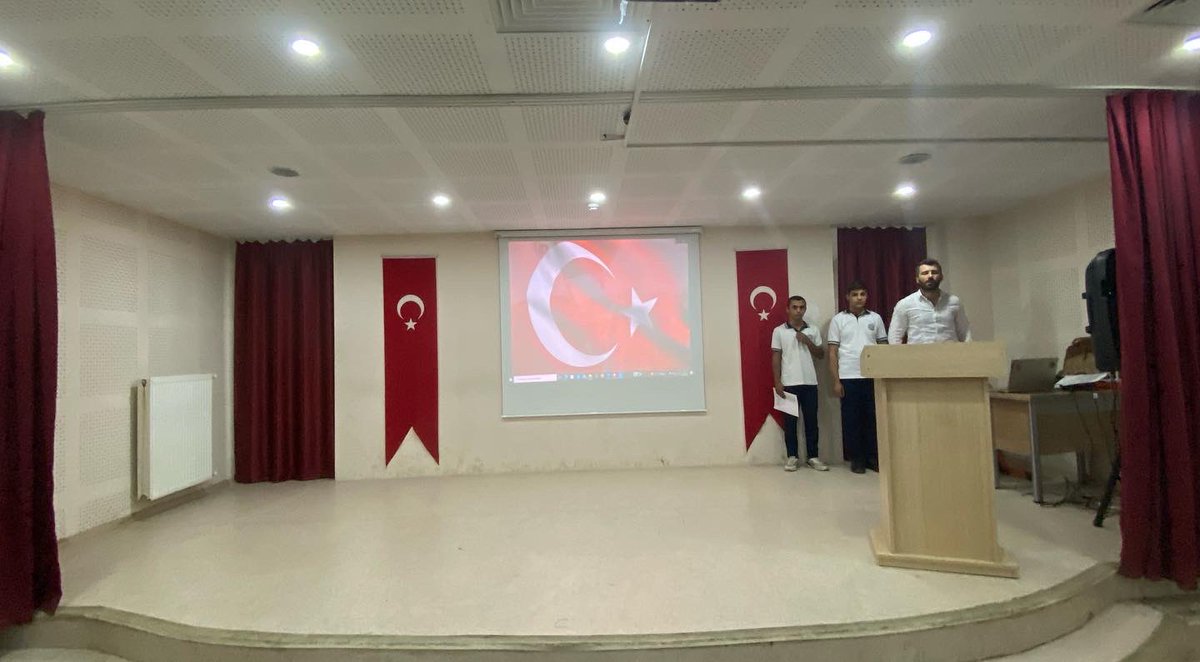 hhakdoganmtal's tweet photo. 29 Ekim Cumhuriyet Bayramımız Kutlu Olsun! #29EkimCumhiyetBayramıKutluOlsun @Cgnde @NizipilceMEM https://t.co/ircXS20JO0