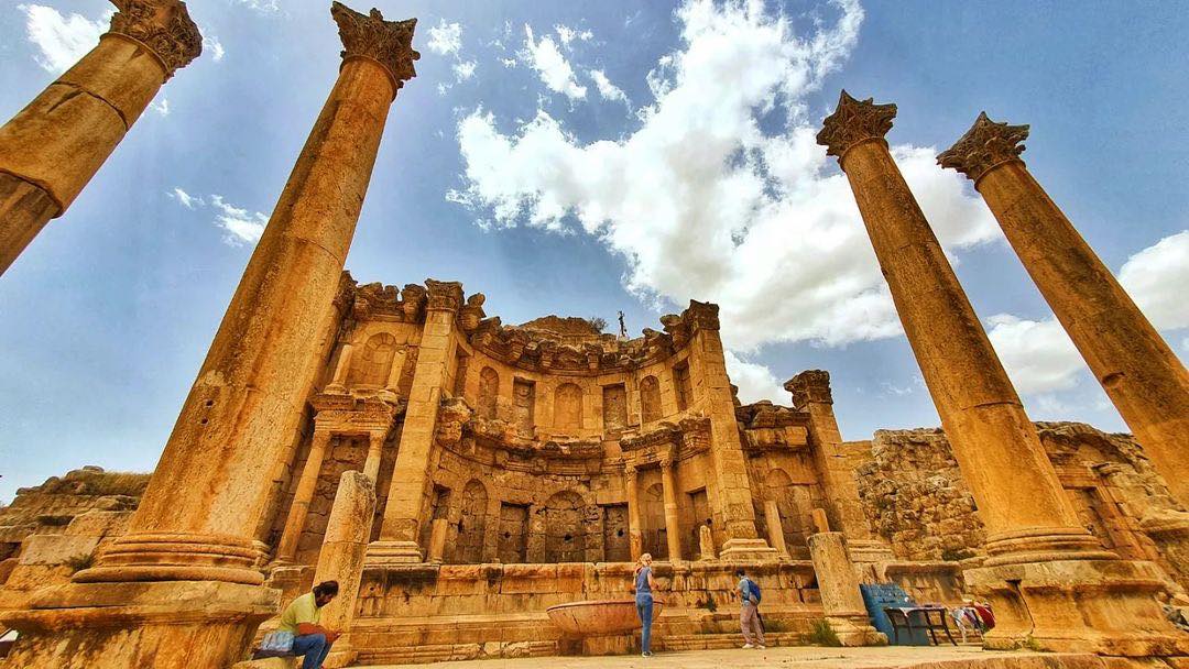 axisdmc's tweet photo. The ancient city of Jerash recorded this week the highest daily  visitors entry rate since the start of the corona pandemic, according to a statement by Jerash Tourism Directorate. 

#jerash #news #jordan #travel #highestrecord #visitors #oldcity #ruins #archeology https://t.co/7kbiw9A9Ol