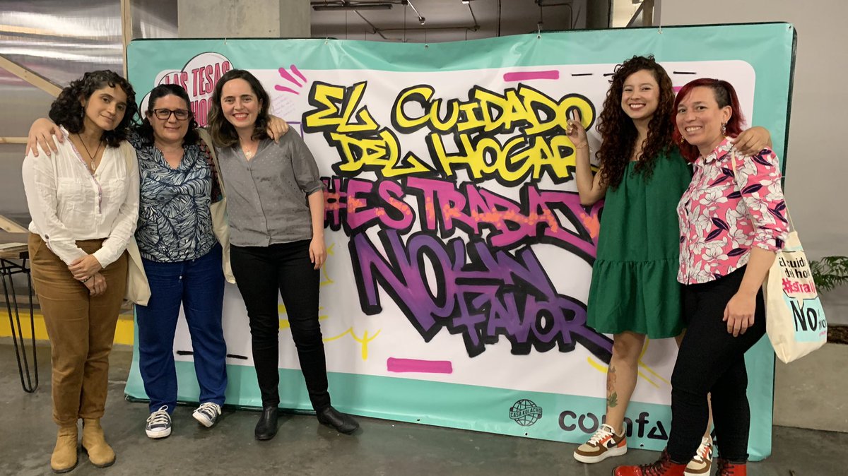 I_commute_too's tweet photo. En el evento #lastesasdelhogar presentando a las trabajadoras domésticas de Medellín el proyecto Invisible Commutes. Veanlo aquí https://t.co/stR8txMOng Gracias #confama por la invitación @Empleadas_hogar @EmpleadasDel @UtrasdSindicato https://t.co/F3m4OEYYAY