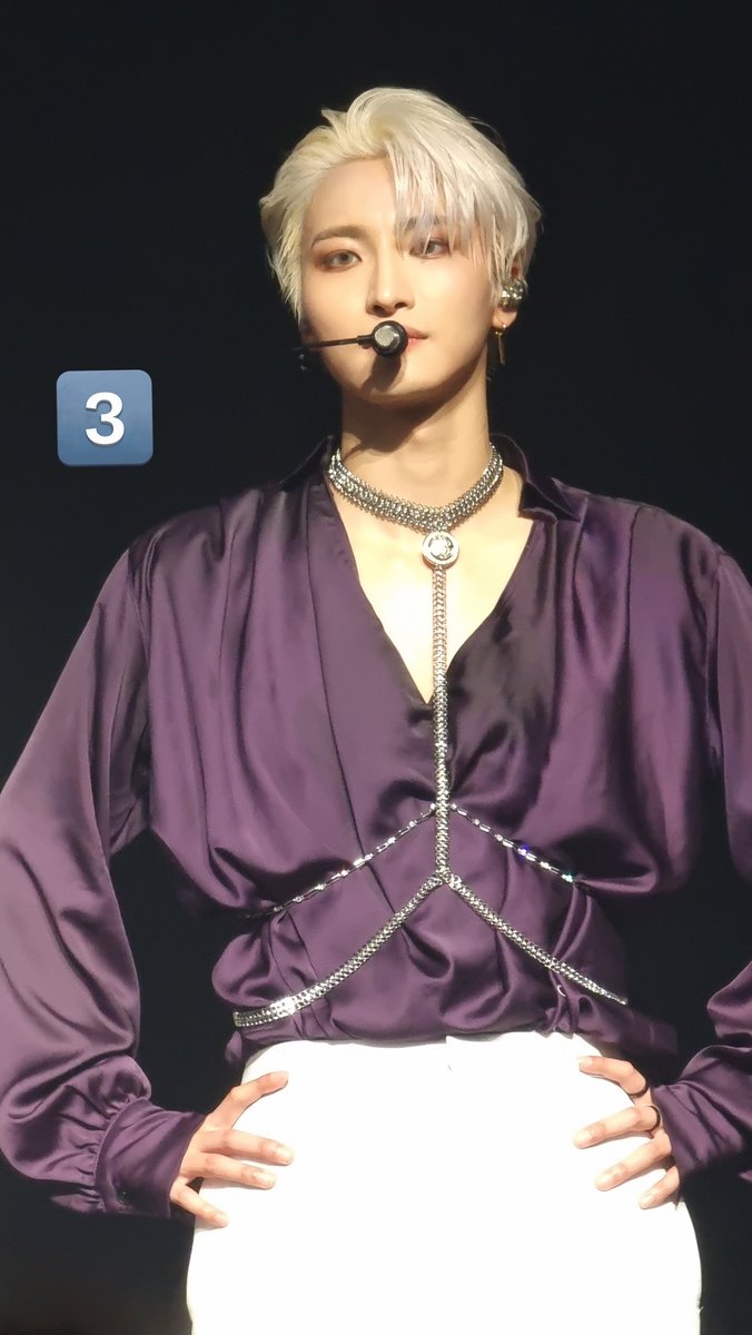 MAS_43ver's tweet photo. 성화 실물 대존잘이고 거대하다 진심 https://t.co/pZeT3dCVhV