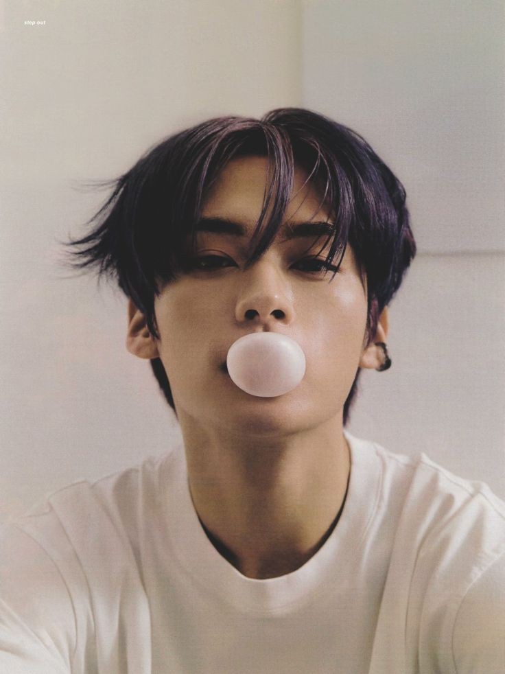 Lee Know Thread 🔥
(open at your own risk, you might fall real bad ☠️)
#straykids #MAMAVOTE