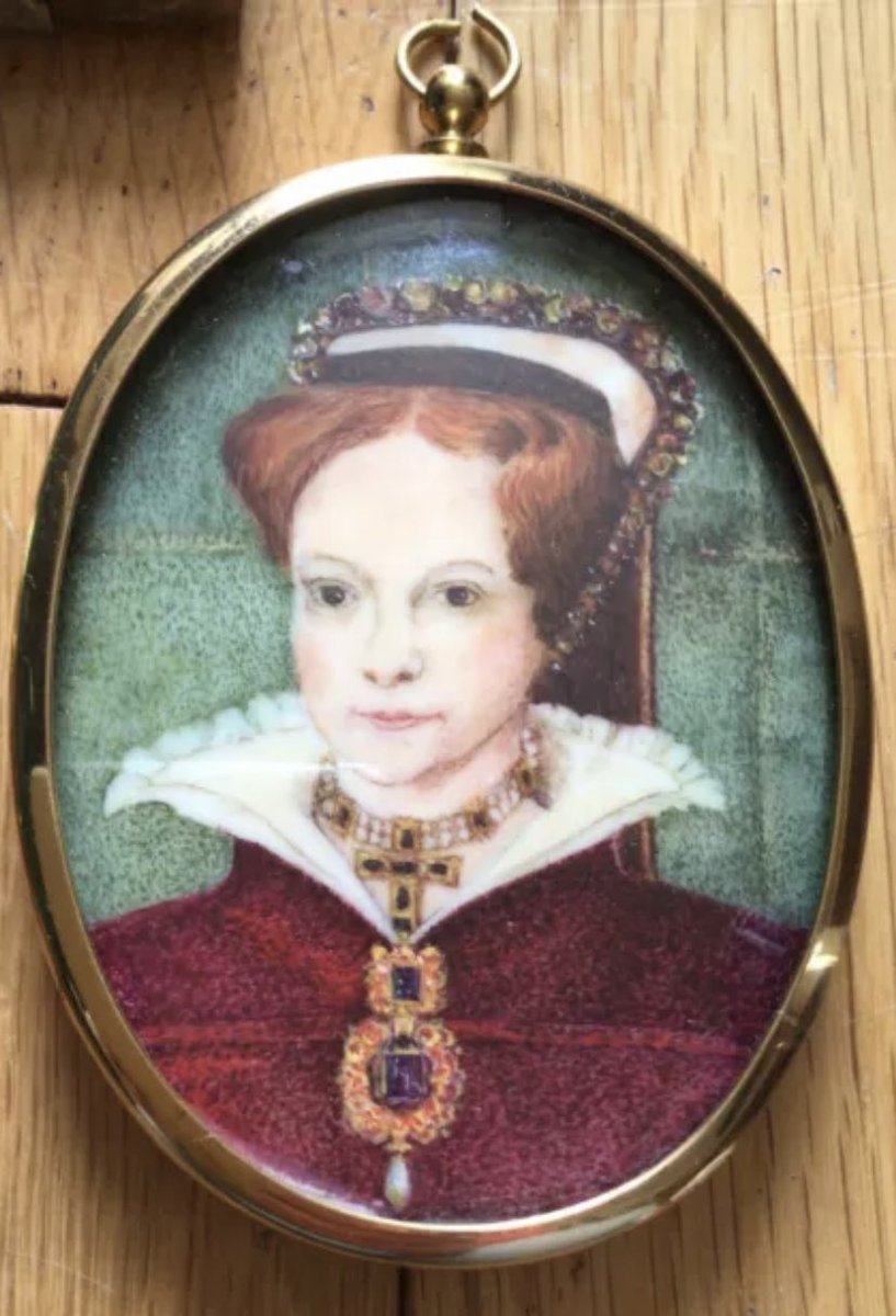 DrOwenEmmerson's tweet photo. Absolutely obsessed with this gorgeous little miniature of Queen Mary I, after Hans Eworth. One of my fave queens π #QueenMaryI #MaryI #MaryTudor #HansEworth #portraitminiature #Tudor https://t.co/a72hkTlmv0