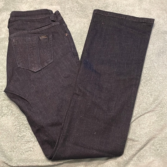 So good I had to share! Check out all the items I'm loving on <a href="/Poshmarkapp/">Poshmark</a> #poshmark #fashion #style #shopmycloset #sagharbor #nike #burberry: posh.mk/W2edf06lftb