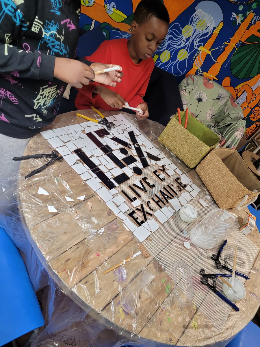 HeartInArt_UK's tweet photo. Wonderful work by the children @LiveseyExchange Old Kent Road making these mosaic logo with me &amp; @pempeople. 

.
#youngtalented #amazingyouth #dedicatedyouth #kidsloveart https://t.co/AZpui25DLP