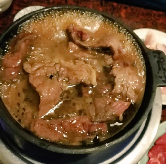 馬の肉を食べてます 