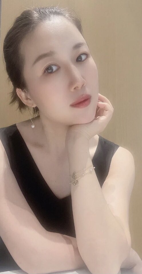 O1ConsO's tweet photo. 我很单纯，单纯的只想让你进入我的身体满足我的欲望，探知我的深浅。 https://t.co/IcU7xT967i
