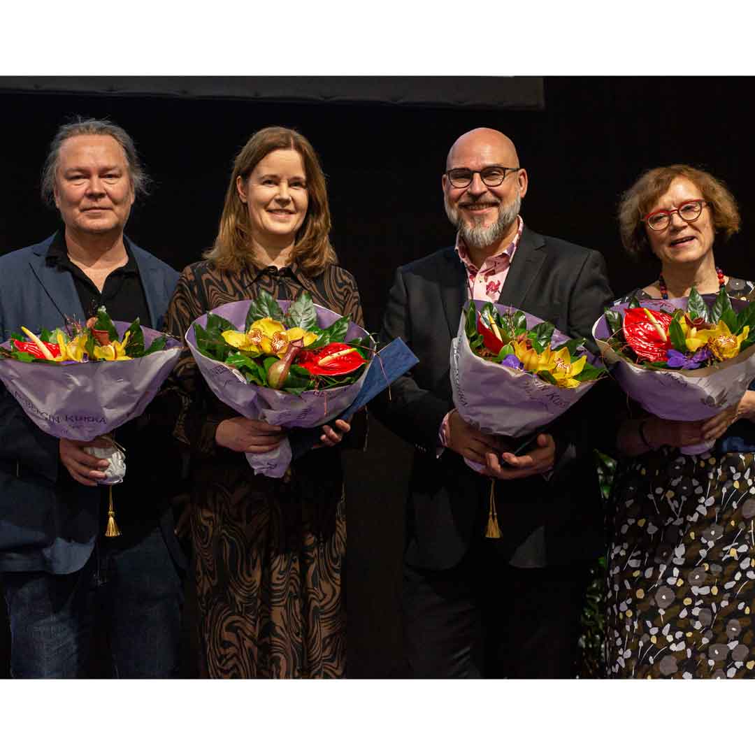 Helsingin Kirjamessuilla jaettiin vuoden 2022 Tietokirjailijapalkinnot. Palkinnon saivat Marja Jylhä, Juha Laaksonen, Juri Nummelin, Osmo Pekonen (k. 12.10.2022) ja Pirjo Saarnia.
