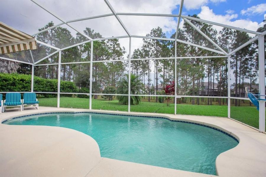 🇺🇸3 Bedroom Disney Area Executive Villa - 14 nights in a 3 bedroom Disney Arewa Executive villa with private pool  
🎟4 x Ocean Explorer tickets! This includes:
🔹Watch the Outta Control Magic Comedy Dinner Show (food  - bit.ly/3sERD0A