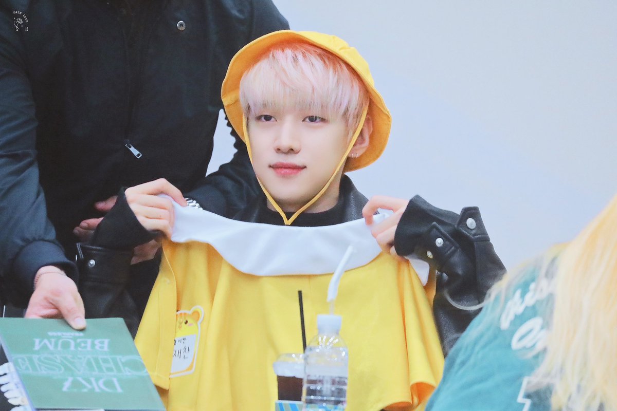 DateLove1206's tweet photo. 221029HQ

ㅠㅠㅠ 

#재찬 #JAECHAN #DKZ https://t.co/uGei1K1CCQ