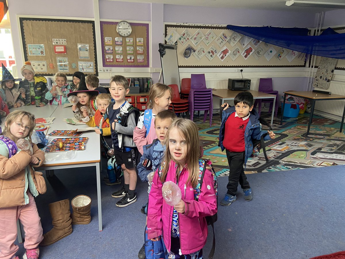 Gillian Penman tweet media