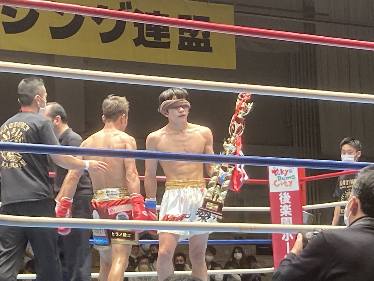 UMIpapaKNOCKOUT's tweet photo. 杉山空選手、テクニックもあって強かった！17歳！期待大！

#喝釆シリーズ #後楽園ホール #日本キックボクシング連盟 #NKB #杉山空 https://t.co/Qln5ZntYrx