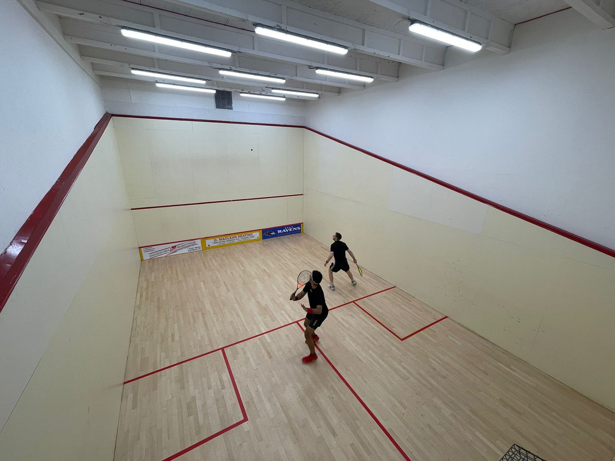 ObanPsaOpen's tweet photo. No.5 seed Martin Ross with the first upset of the event as he beats No.3 seed Hasnaat Farooqi 3/0. He’ll take on Al Prott at 4.15pm in the semifinals! #Epic @MartinRoss25 https://t.co/gf5jehEMfx