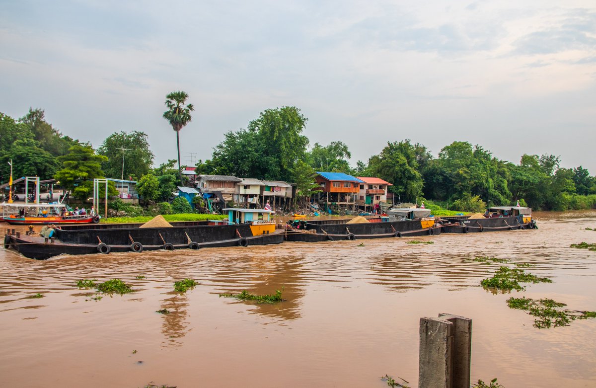 thailand-becausewecan.picfair.com/pics/013314882… A Freight Ship at the Chao Phraya River of Ayutthaya in Thailand Asia Stockphoto, commercial & advertising license Digital Download Professional Prints #ayutthaya #thailand #thailandnews #Thai #thailande #travelphotography #travel #Bangkokpost #shipping