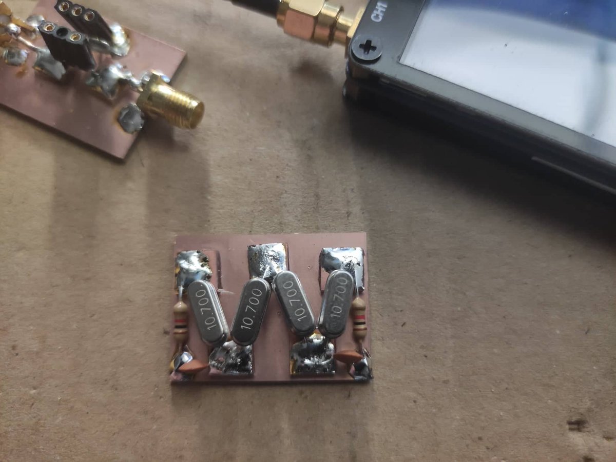 DL7MPQ_IU7MPQ's tweet photo. Homebrew SSB Transceiver in progress. The ladder filter S21 seems to be perfect, S11 not sure... https://t.co/lg9amldsqM