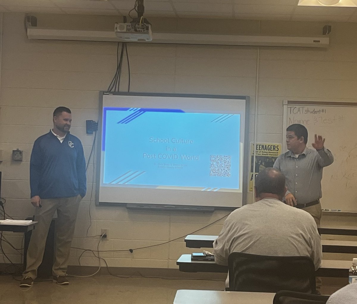 DeskPrincipal's tweet photo. Had a great time presenting with my friend and colleague @jchrissharp yesterday. The Northeast TN Learning Together Day was a blast. We enjoyed talking school culture with some great school leaders! https://t.co/MKRR6B22Ew