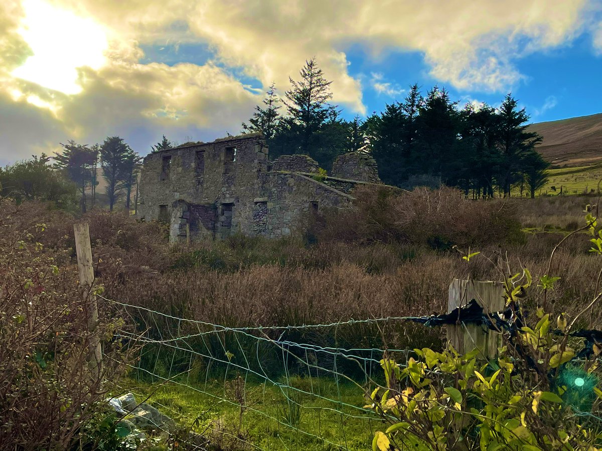 Achilloralhist's tweet image. Hiding in plain sight. Edward Nangle’s hidden colony #mweelin #achill @Achillsights @achilltourism @KevinToolis @pbyrnewrites @MayoAncestors @mayoppnetwork