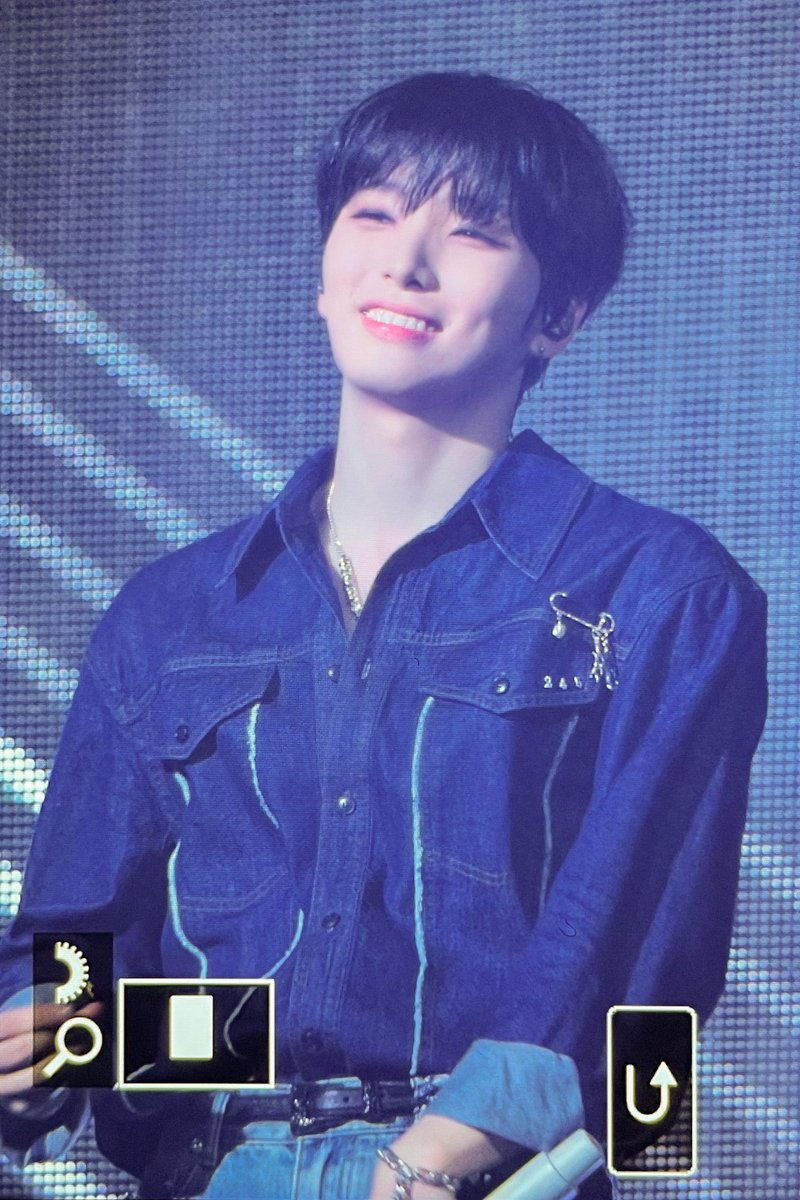 color_of_seoho's tweet photo. 221029 #서호

오늘 캐잘생김💙💙💙

#ONEUS #원어스 
#서호 #이서호 #SEOHO #ソホ #COM https://t.co/zgwhngjGDS