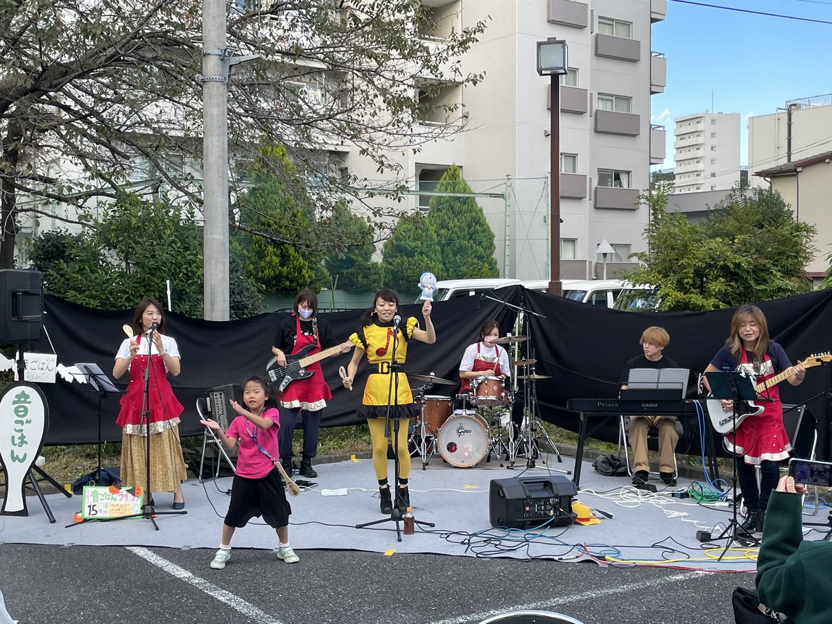 itabashiPrint's tweet photo. いたばし画廊アーティストフェスタ初日が終了✨🤗楽しいイベントでした！
Twitterでフォローしてる方々にもお会いできました!

#いたばし画廊
#アートフェスタ
#いたばし印刷株式会社
#板橋区
#大山
#上板橋
#常盤台
#絵本よろこび
#ペット肖像画スマイル https://t.co/KnZYZN5Sob