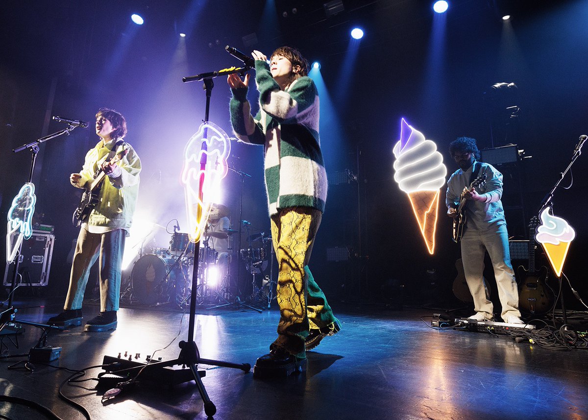 Some pics of <a href="/teganandsara/">Tegan and Sara</a> at the <a href="/RoyaleBoston/">Royale Boston</a> last night. Shot for <a href="/boweryboston/">Bowery Boston</a>. #CryBabyTour stagelightphotography.com/recent-shows/t…