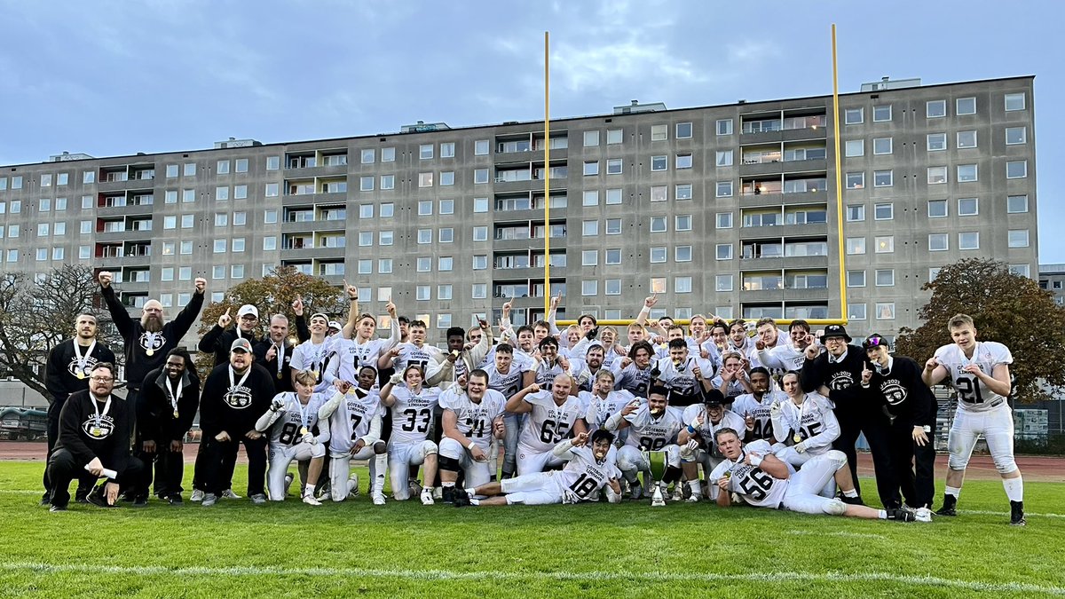 swe3se's tweet photo. Grattis till SM-guldet @gbgmarvels / @limhamngriffins! 🏆

Mer om U19-guldet kommer under kvällen. #SWE3 https://t.co/jGJqIqIPeu
