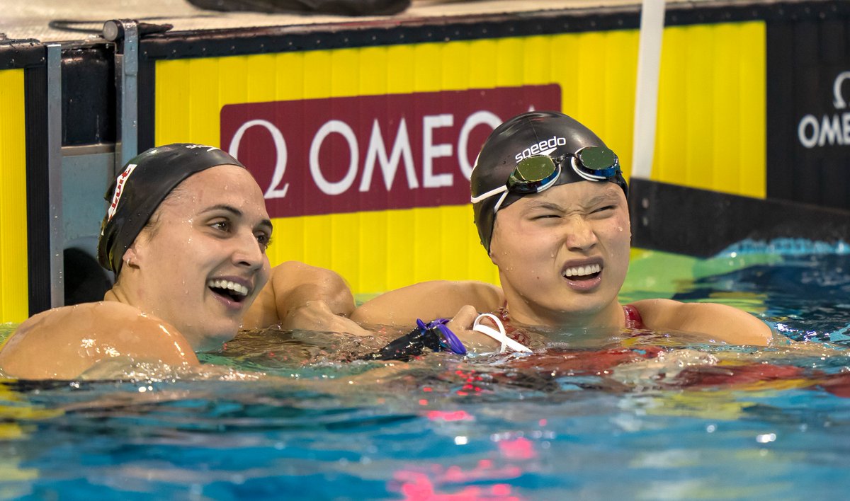 TeamCanada's tweet image. What a day at the FINA #SWC22 for #TeamCanada 🔥

👉 Summer McIntosh set a world junior and Canadian record in the the women's 400m freestyle 🥇

👉 @mags_swims26 @Kjmasse and @IngridWilm sweep the 50m women's backstroke final 🧹

👉 5️⃣ more Canadians grab a medal 😮‍💨
