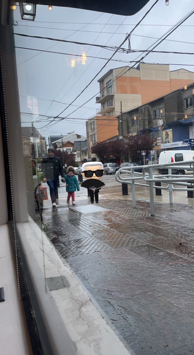 marcelomelendzz's tweet photo. @dematerialised Lil' Karl out on a rainy weather โ๏ธ https://t.co/rF8Ra1knFm