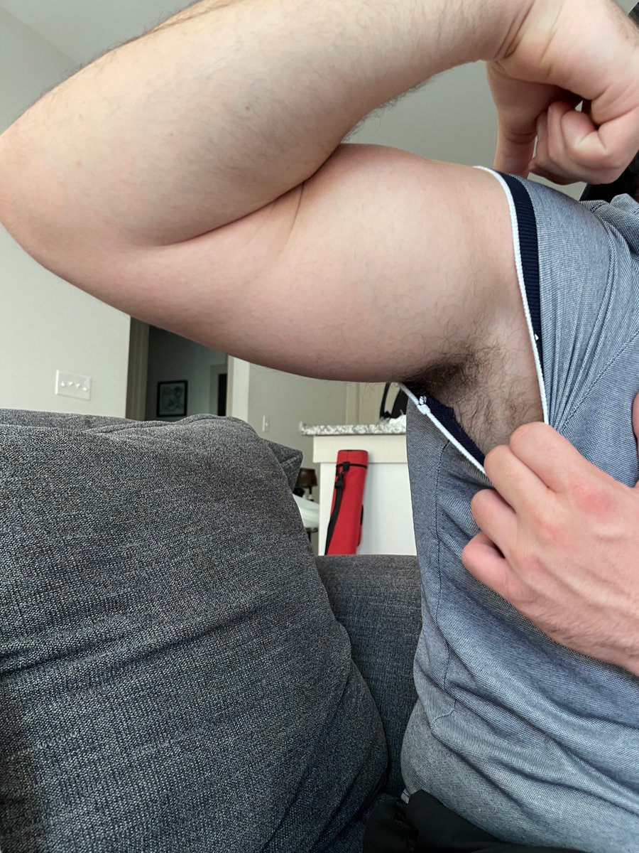 MasterDrew19's tweet photo. my pits fuckin' reek this morning https://t.co/GanoNBWga5