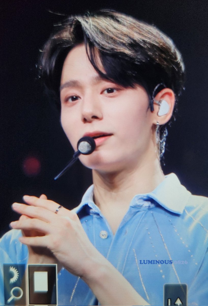 luminous0826's tweet photo. 221029

#환웅 #HWANWOONG #원어스 #ONEUS #ファヌン https://t.co/Tp4ibqYvRs