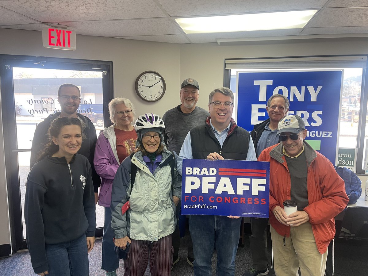 We’re 10 days out and hitting the doors! Lace up your shoes, grab a clipboard and let’s save democracy! Sign up for a shift today.👇👇 mobilize.us/wisdems/event/…