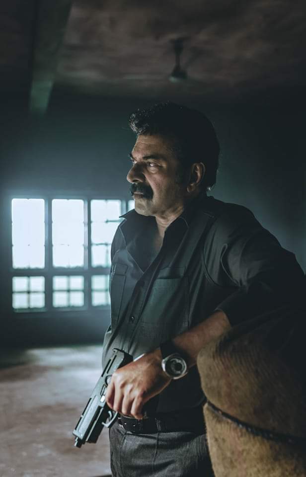 mammukk's tweet photo. Christopher Movie Still #1 🤩🔥
#Mammukka #MegastarMammootty #Mammootty
#ChristopherMovie #ChristopherFirstLook #ChristopherSecondLook
#BUnnikrishnan #RDilluminations https://t.co/ALLdfZqSCD