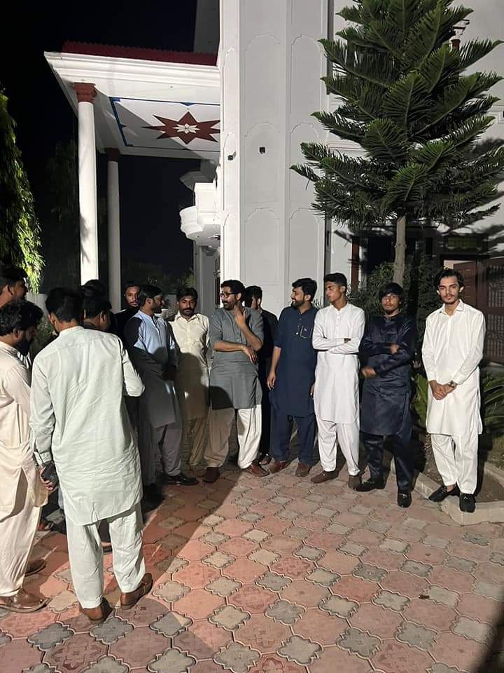 bwajidbutt's tweet photo. تحصیل صدر انصاف یوتھ ونگ عبداللہ چھٹہ صاحب  لانگ مارچ کے حوالہ تحصیل گجرات میں مختلف مقامات پر میٹنگ  جن میں یوسی  لنگے  اور گاکھڑامیں میٹنگ
#حقیقی_آزادی_لانگ_مارچ https://t.co/Qv3V0jA3kT