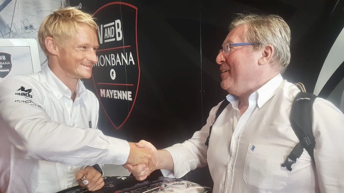 caignard etienne (@ecaignard) on Twitter photo Très heureux d’avoir salué <a href="/MaximeSorel/">Maxime SOREL</a> pour lui souhaiter le meilleur souffle sur cette <a href="/RouteDuRhum/">Route du Rhum - Destination Guadeloupe</a> en portant les couleurs de <a href="/vaincrelamuco/">Vaincre la Muco #SAM2025</a>. Avec les encouragements des patients qui eux aussi rêvent de victoire. Face à la maladie. Très heureux d’avoir salué <a href="/MaximeSorel/">Maxime SOREL</a> pour lui souhaiter le meilleur souffle sur cette <a href="/RouteDuRhum/">Route du Rhum - Destination Guadeloupe</a> en portant les couleurs de <a href="/vaincrelamuco/">Vaincre la Muco #SAM2025</a>. Avec les encouragements des patients qui eux aussi rêvent de victoire. Face à la maladie.