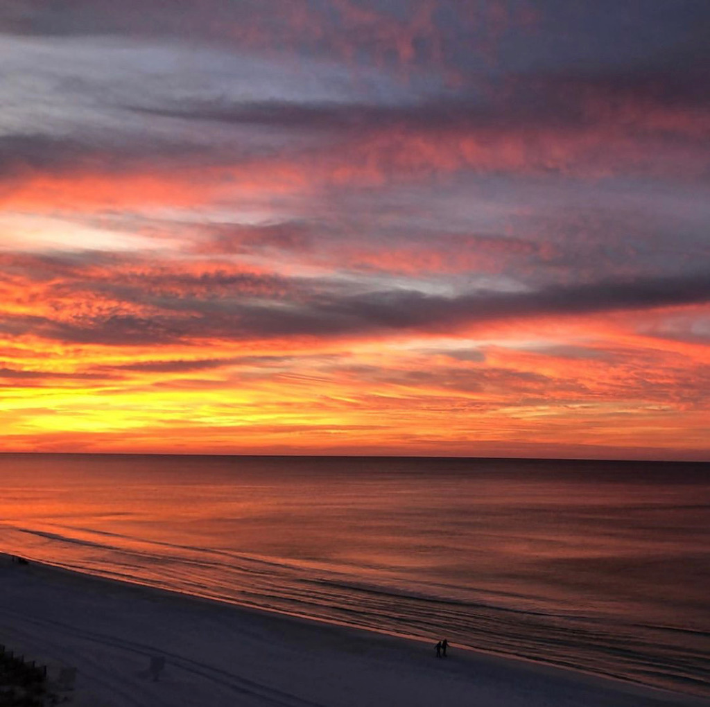 These fall sunsets never disappoint 😍.