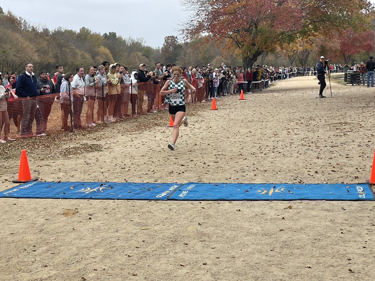 MSCarolinas_'s tweet photo. Mary Bonner Dalton of Myers Park leads 4A West wire to wire winning in 18:01!  Asheville’s Hannah Caudill takes 2nd in 18:42

https://t.co/ZAN6pRY00T https://t.co/ibv9ivmV1o