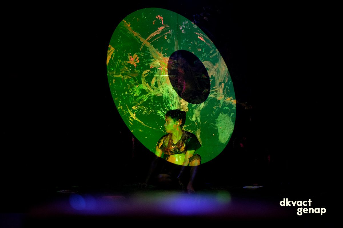 dkviska's tweet photo. Experimental Motion Performance
Nih guys mimin spill salah satu acara yang bikin hari pertama #DKVACT8 pecah buanget! Yaitu experimental motion performance dari the one and only oja.o0! Bakal ada performances ketjeh lainnya yang bakal meriahin acara ini sampe besok aja loh! ๐คฉ https://t.co/htqG0DGtlh